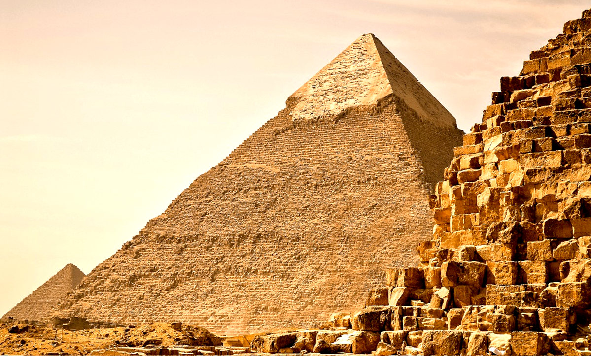 The Great Pyramids at Giza, Memphis Necropolis, Egypt